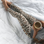 White tiger Safari Print Leggings<br><div class="desc">Leggings mit weißem Tigerprint sind eine kühne und modische Wahl mit einem lebendigen grünen Hintergrund und einem aufwändigen Leopardenmuster. Die einzigartige Kombination aus der auffallenden weißen Farbe und dem klassischen Leopardenprint schafft eine faszinierende Verbindung von moderner und animalistischer Ästhetik. Diese Leggings sind vielseitig und eignen sich sowohl für lässige als...</div>