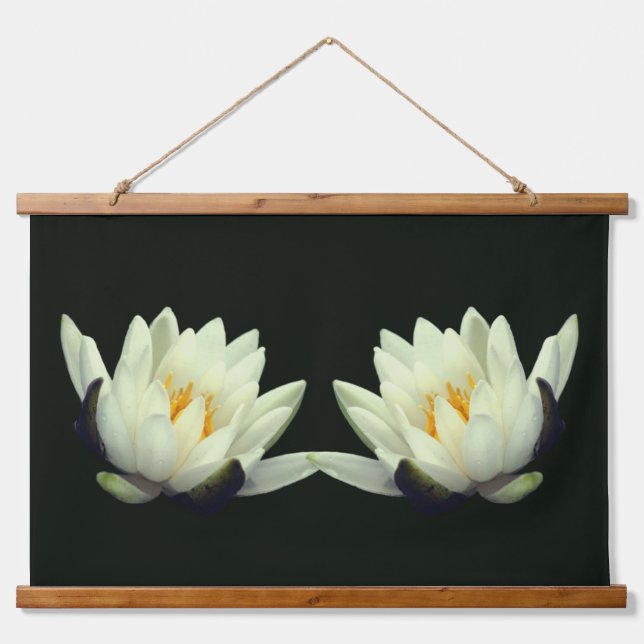 White Water Lily Lotus Flower Twins Wandteppich Mit Holzrahmen (Vorne)