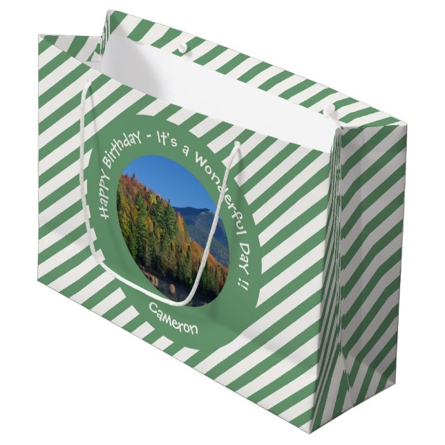 Whiteface Mountain, Autumn Party Items von Adirond Große Geschenktüte (Vorderseite Schrägansicht)
