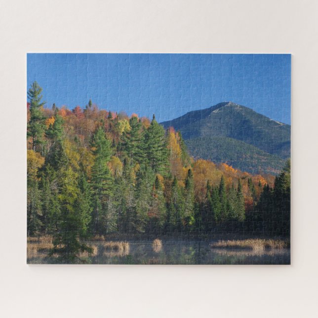 Whiteface Mountain über dem kleinen Cherrypatch Po (Horizontal)