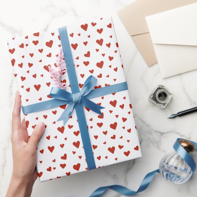 Whitepaper zum Umpacken von roten Herzen Geschenkpapier (Schenken)