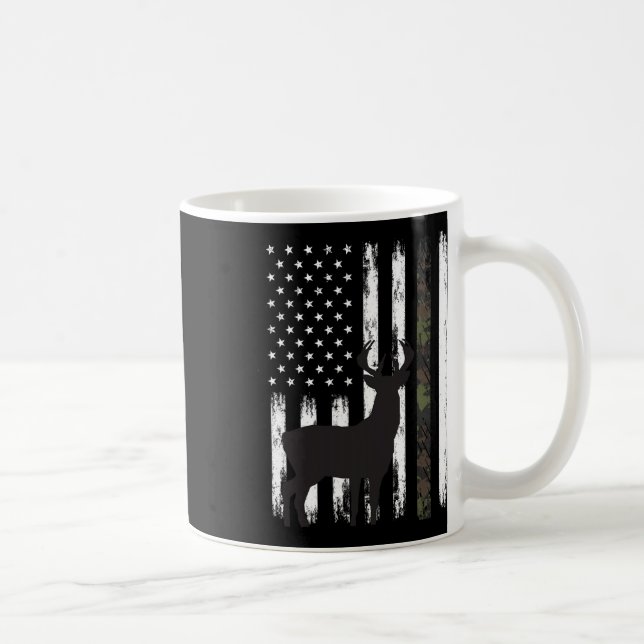 Whitetail Hirschjagd Jäger gibt Buck Camouflage Am Kaffeetasse (Rechts)