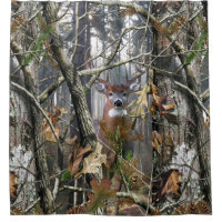 Whitetail im Holz