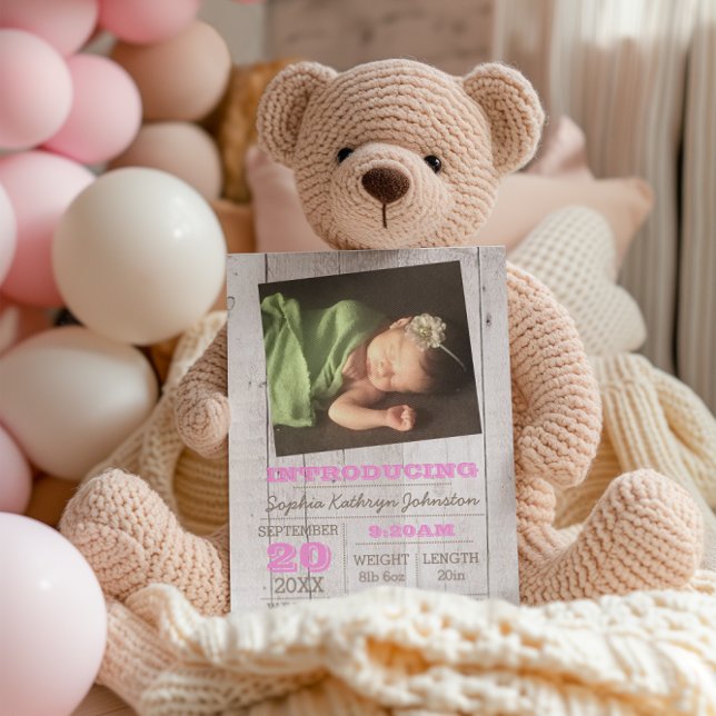 Whitewash Pink Foto Geburtsankündigung Ankündigungspostkarte (Von Creator hochgeladen)