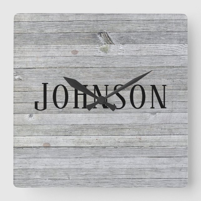 whitewashed wood with family name quadratische wanduhr (Vorderseite)