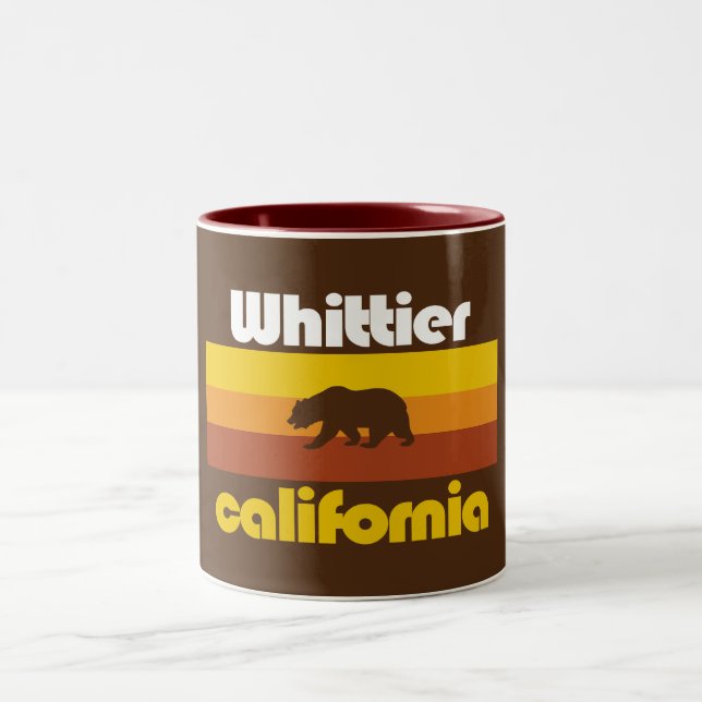 Whittier, Kalifornien Zweifarbige Tasse (Mittel)