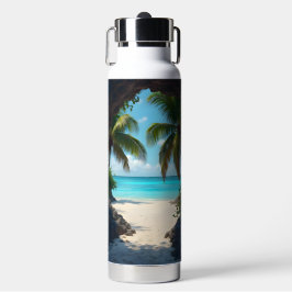 Wichtiger Blick auf die schöne Strandlandschaft un Trinkflasche