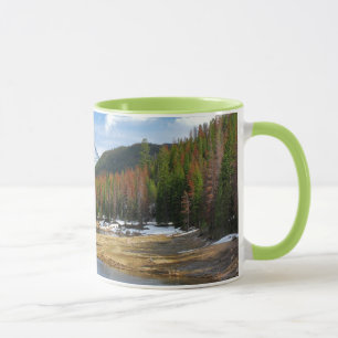 Wicklung der Colorado mit Bergen und Kiefern Tasse
