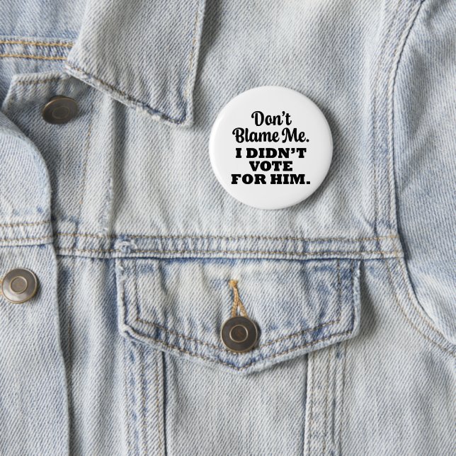 Widerstand: Eine kühne Aussage gegen Trumps Politi Button (Beispiel)