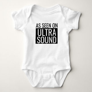 Wie bei Ultra-Sound zu sehen Baby Strampler