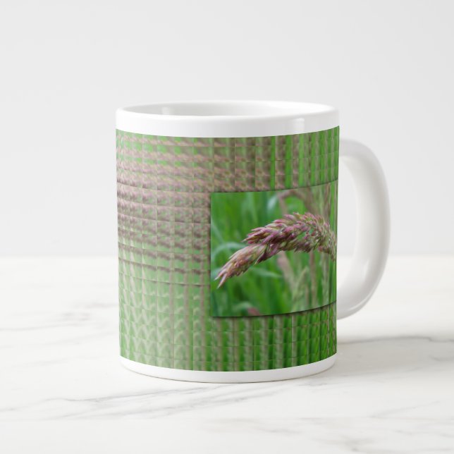 Wie das Gras die Tasse der Spezialität anbaut (Vorderseite Rechts)