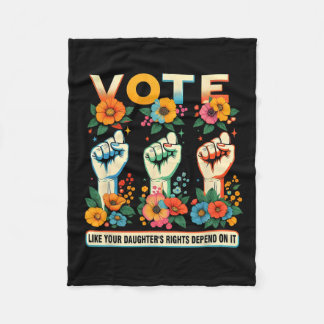 Wie die Rechte Ihrer Tochter von der Hand Faust ab Fleecedecke