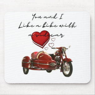 Wie ein Kraftrad mit Nebenkraftwagen Mousepad