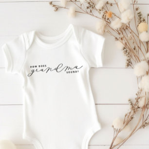 Wie macht Grandma Sound Baby Announctions Geschenk Strampler