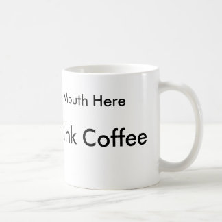 Wie man Kaffee für linkshändige Leute trinkt Kaffeetasse