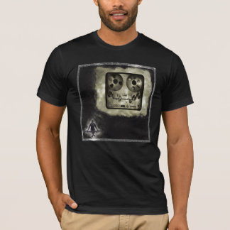 wieder gemischt auf einer schwarzen T T-Shirt