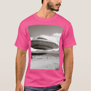 Wiedererlangte Ufo-Flugprüfung Nevada Wüste T-Shirt