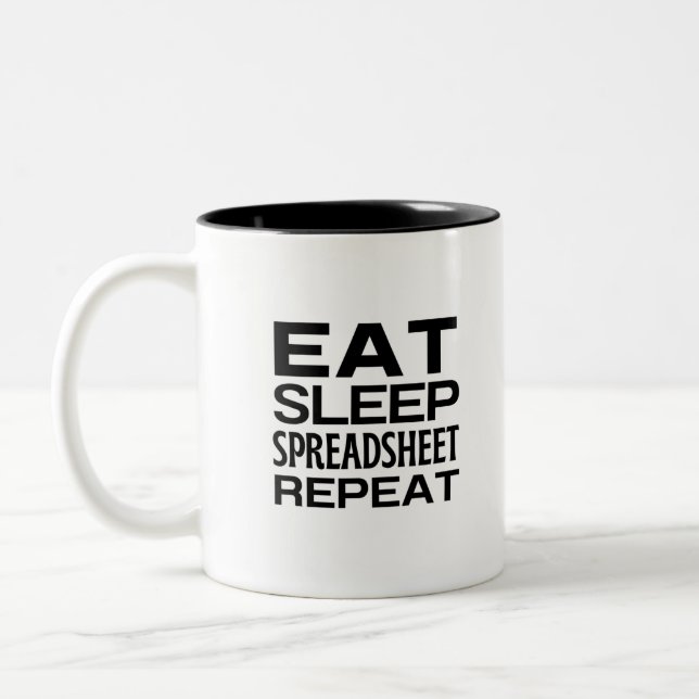 Wiederholung des Sleep Spreadsheet Zweifarbige Tasse (Links)