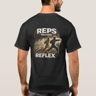 Wiederholungen werden zu Reflex-Karate T-Shirt
