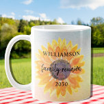 Wiedersehen Kaffeetasse<br><div class="desc">Diese Tasse der Family Wiedersehen ist mit einer gelben Sonnenblume auf einem farbenfrohen Aquarell dekoriert. Macht eine großartige Familie Wiedersehen-Sake. Einfach anpassbar. Verwenden Sie die Option Weitere anpassen, um die Textgröße, den Stil oder die Farbe zu ändern. Weil wir unsere eigenen Kunstwerke erstellen, werden Sie dieses exakte Bild von anderen...</div>