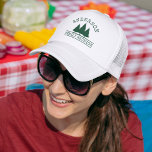 Wiedersehen Rustikale Pinienbäume Truckerkappe<br><div class="desc">Rustikale Pine Trees Family Wiedersehen Trucker Hat - Forest Green Text</div>