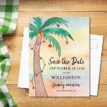 Wiedersehen Save the Date Postkarte<br><div class="desc">Diese Family Wiedersehen Save the Date Postcard mit einer handbemalten Palme auf einem Aquarellhintergrund. Einfach anpassbar. Original Wasserfarbe © Michele Davies.</div>