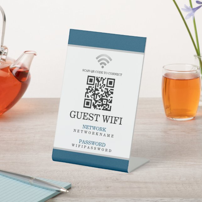 Wifi-Kennwort und Personalisierter QR-Code für das Sockelschild (In SItu)