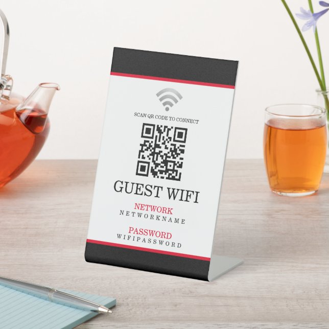 Wifi-Kennwort und Personalisierter QR-Code für das Sockelschild (In SItu)