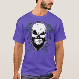 Wikingerschädel mit Äxen und Norsenläufen T-Shirt