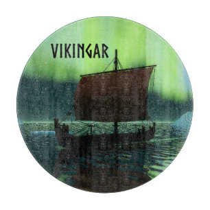 Wikingerschiff und Nordlichter Schneidebrett