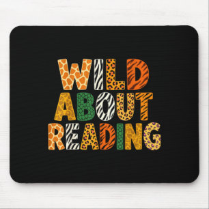 Wild auf das Lesen von lustigen Tierbüchern Liebha Mousepad