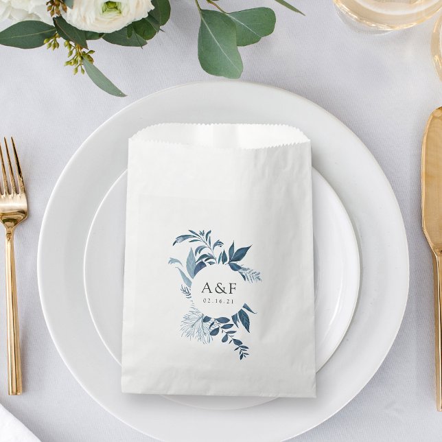 Wild Azure Wedding Monogram Geschenktütchen (Von Creator hochgeladen)