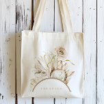 Wild Boho Protea Pampas Grass Floral Personalisier Tragetasche<br><div class="desc">Dieser personalisierte Totbeutel ist mit Aquarelltasche,  weißer Orchidee,  Trockenpampas-Gras,  weißem Anthurium,  Wildblume,  Blätter mit Bogenrahmen und einem Foto auf der Rückseite ausgestattet. Klicken Sie auf die SCHALTFLÄCHE BLAUE DESIGN TOOL,  um eine erweiterte Anpassung dieses Designs zu erhalten. Matching-Elemente sind ebenfalls verfügbar.</div>