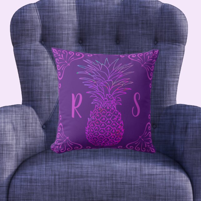 Wild Fun Green Purple Bright Colorful Pineapple Kissen (Von Creator hochgeladen)