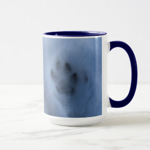 Wild grauer Wolf Paw Print im Winterschnee Tasse