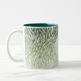 Wild Green Zebra Print Ombre Monogram Zweifarbige Tasse