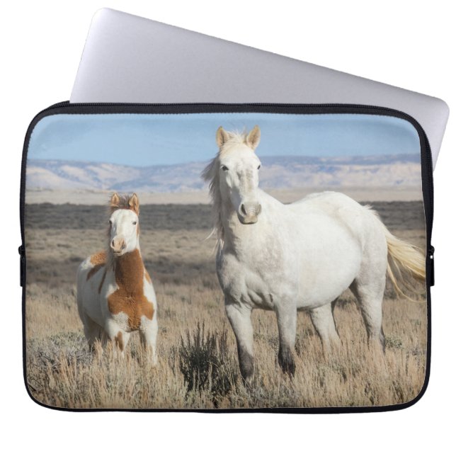 Wild Horses at Home in the Sandwash Basin Laptopschutzhülle (Vorderseite)