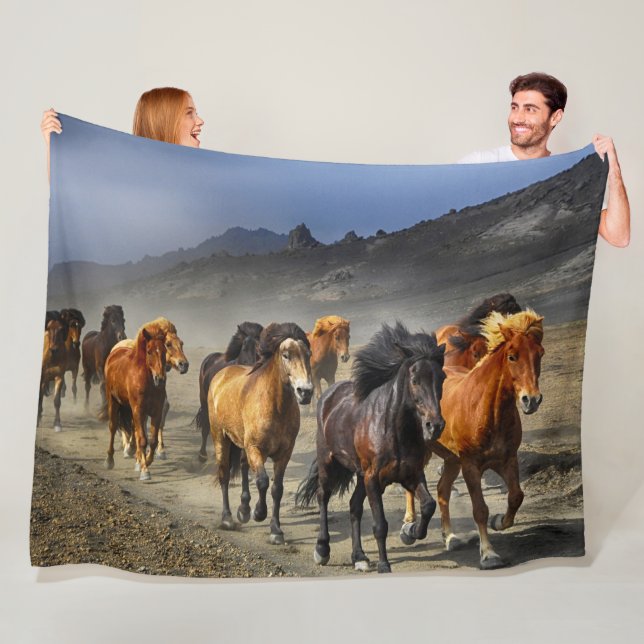 WILD HORSES FLEECEDECKE (Beispiel)