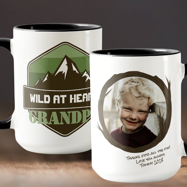 Wild im Herzen Personalisiertes Foto Geschenk Tasse (Wild at Heart Camo Outdoor Adventurer Personalized Mug. Available in a variety of colors and styles!)