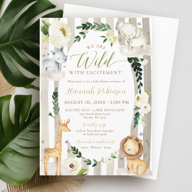 Wild Jungle Wreath Safari Animals Boy Baby Shower Einladung (Cute neutral green and brown watercolor safari animals wild floral wreath baby boy shower invitation)