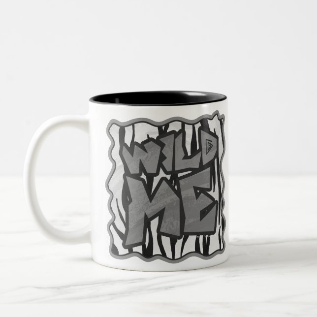 Wild Me Tiger Black and White Print Zweifarbige Tasse (Links)