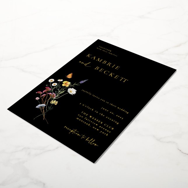 Wild Meadow Floral Wedding Black Folieneinladung (Gedreht)