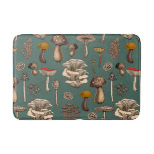 Wild Mushrooms on pine green Badematte