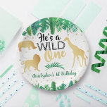 Wild One Boys erste Geburtstagsparty Pappteller<br><div class="desc">Feiern Sie stilvoll mit diesen trendigen 1. Geburtstag Party Papier-Tellern. Das Design ist leicht mit Ihrer eigenen Formulierung zu personalisieren und Ihre Familie und Freunde werden begeistert sein,  wenn sie diese fabelhaften Party-Teller sehen.</div>