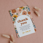 Wild One Retro Boho Wildblume 1. Geburtstag Party Dankeskarte<br><div class="desc">Eine Dankeschön-Karte, die zu unserer Wild One Retro Boho Wildblume 1. Geburtstag Party Kollektion passt. Dieses Design zeichnet sich durch ein von Hand gezeichnet Muster skurriler Wildblumen aus, in einer bräunlichen Farbpalette aus Braun, Beige, Pink, Gelb, Grün und Blau. Es gibt eine bearbeitbare Danksagung. Die Rückseite der Karte ist das...</div>