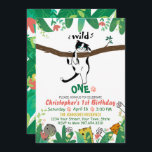 Wild One Tuxedo Kitty Kids 1st Birthday Einladung<br><div class="desc">Suchen Sie ein passendes Thema für Ihre Baby's First Birthday Party? Das Thema Wild One ist vielleicht die beste Wahl! MEOWESE’s Wild One Invitation zeigt ein liebenswertes Kätzchen, das versucht, einen Baumzweig zu erklimmen. Sieht es aus wie ein kleines Monster, das die Welt um sie herum im Geiste des Abenteuers...</div>