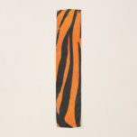 Wild Orange Black Tiger Stripes Animal Print Schal<br><div class="desc">Dieses modische und trendige Muster ist perfekt für die stilvolle Mode. Es verfügt über einen klassischen Druck von schwarzen und hellen orangefarbenen Tigerstreifen mit einer modernen Drehung. Es ist cool, lustig und spielerisch! ***WICHTIGE ANMERKUNG: Für individuelle Designanfragen wie z.B. passende Produktanfragen, Farbänderungen, Platzierungsänderungen oder andere Änderungswünsche klicken Sie bitte auf...</div>