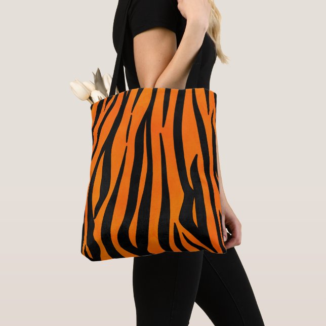 Wild Orange Black Tiger Stripes Animal Print Tasche (Von Nahem)