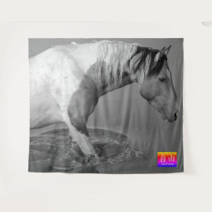 WILD-PFERDE VON UTAH PINTO AM WASSERLOLE Tapestry Wandteppich