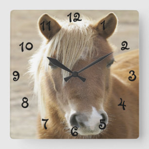 Wild Pony Quadratische Wanduhr